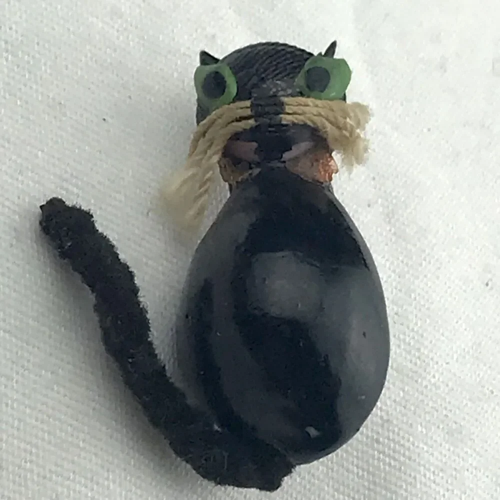 Vintage 1940s Black Cat Folk Art Brooch Pin Handmade Pipe Cleaner Tail